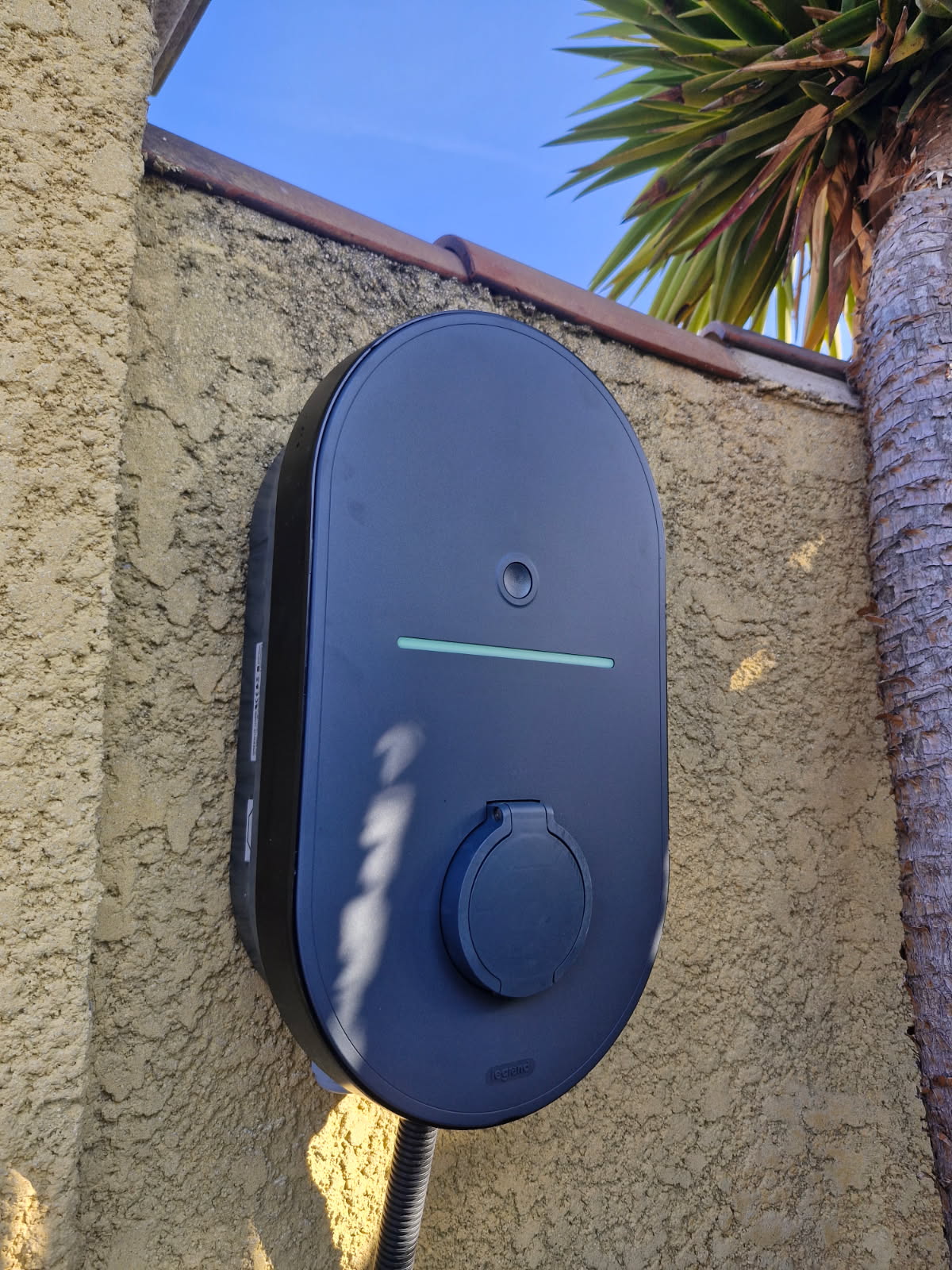 borne de recharge, chantiers, Enerjciel, Châteauneuf-les-Martigues, nos réalisations