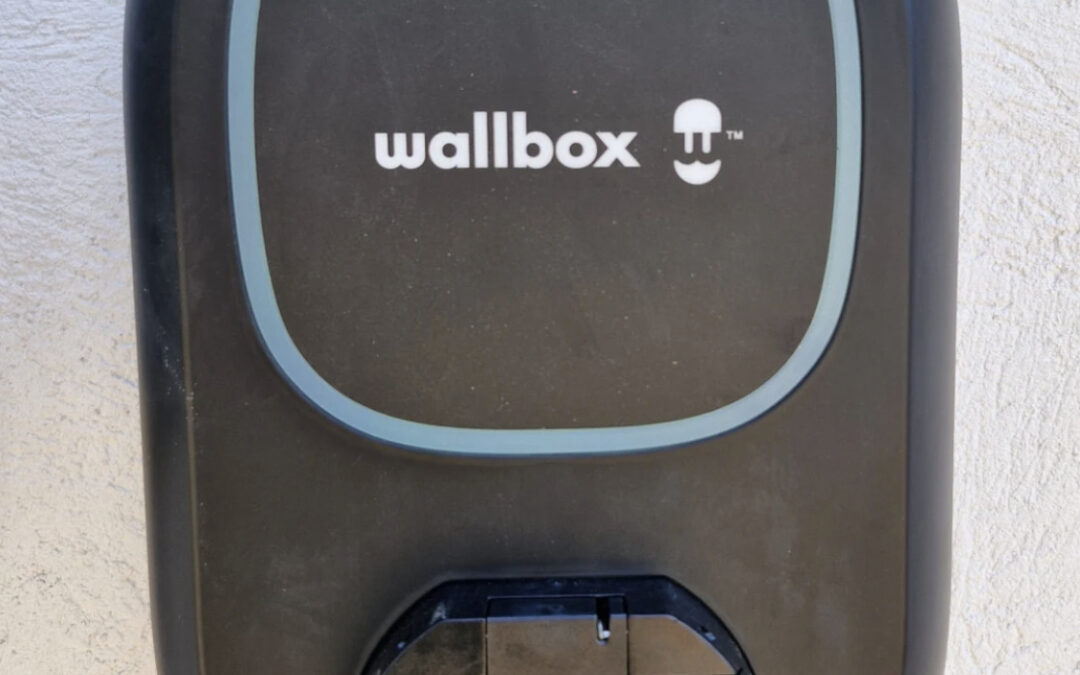 Comment fonctionne une borne de recharge solaire ?