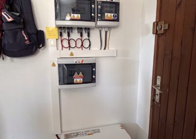 centrale gestion solaire, batteire, chantiers, Enerjciel, Châteauneuf-les-Martigues